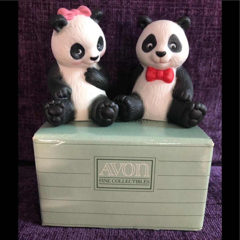 Avon Vintage 1990’s Panda Bear Porcelain Sweetheart Figurines. NIB Set of 2.